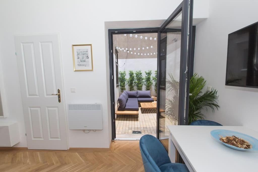 Josef'S Home I Studio In Prime Location I Patio ウィーン エクステリア 写真